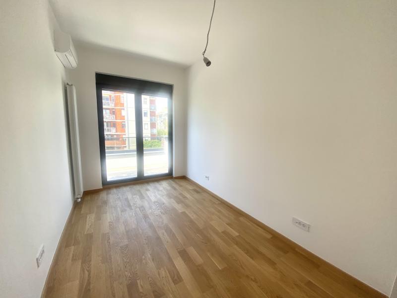 Novi Beograd-Bežanijska Kosa  - ,Kolumbova-8