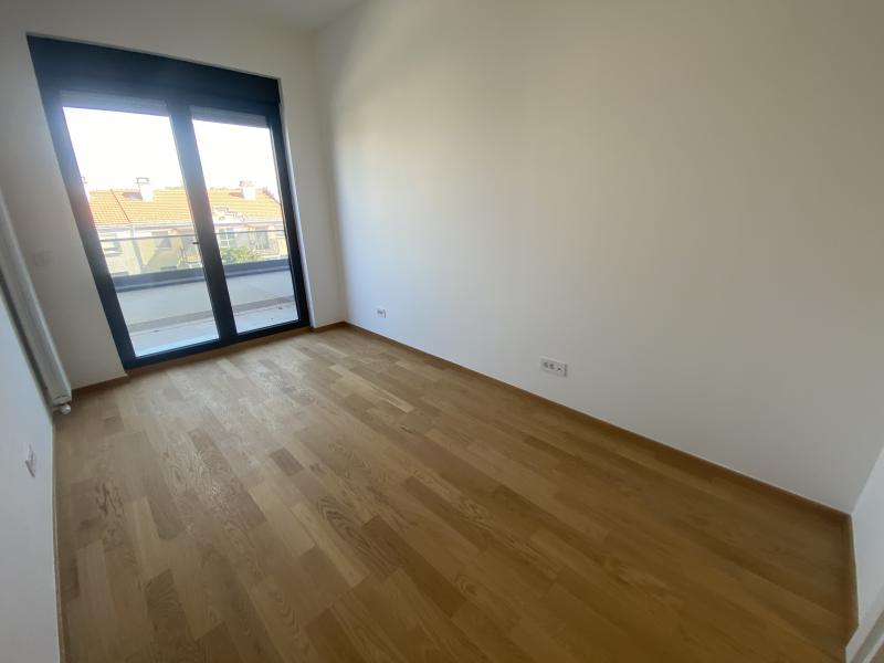 Novi Beograd-Bežanijska Kosa  - ,Magelanova-8