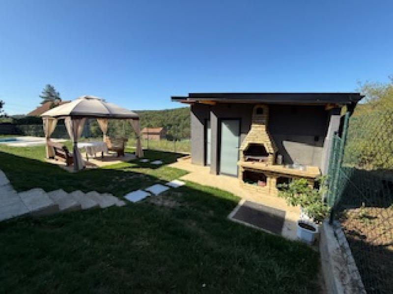 Lipovica-Barajevo - ,Fruškogorska-15