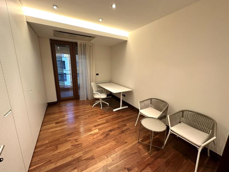 Novi Beograd-Trešnjinog cveta-170m2-Lux ID#2872