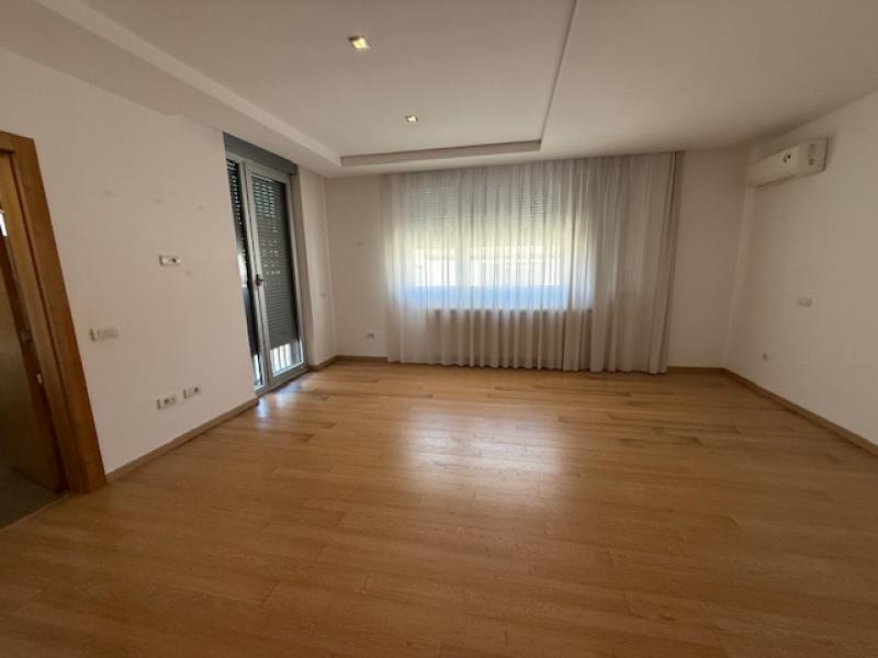 Banovo brdo-Košutnjak - ,Kneza Višeslava-12