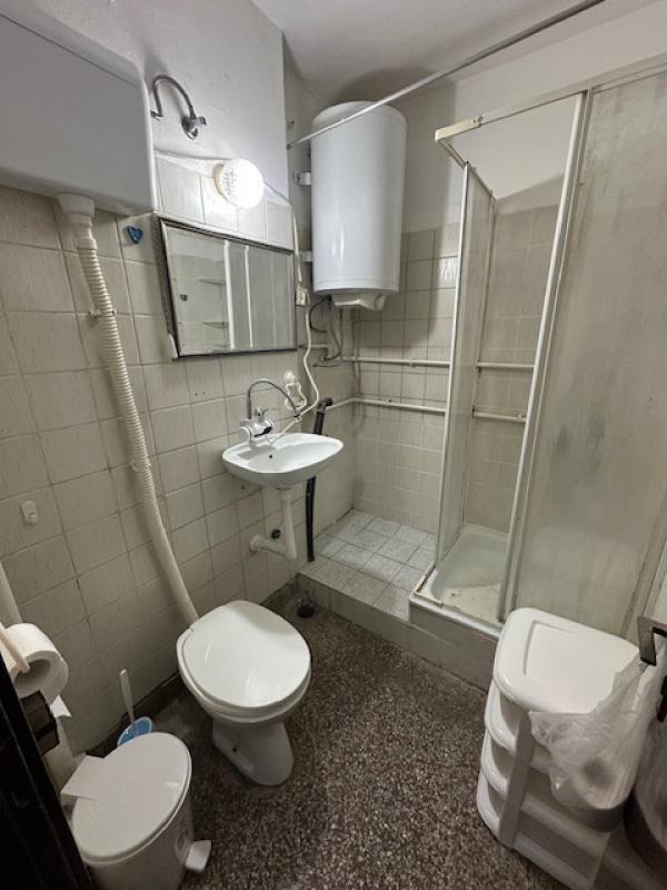 Novi Beograd-Blok 11c - ,Palmira Toljatija-6