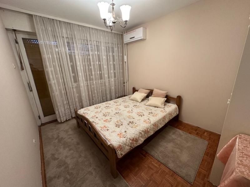 Zemun - ,Karadjordjeva-5
