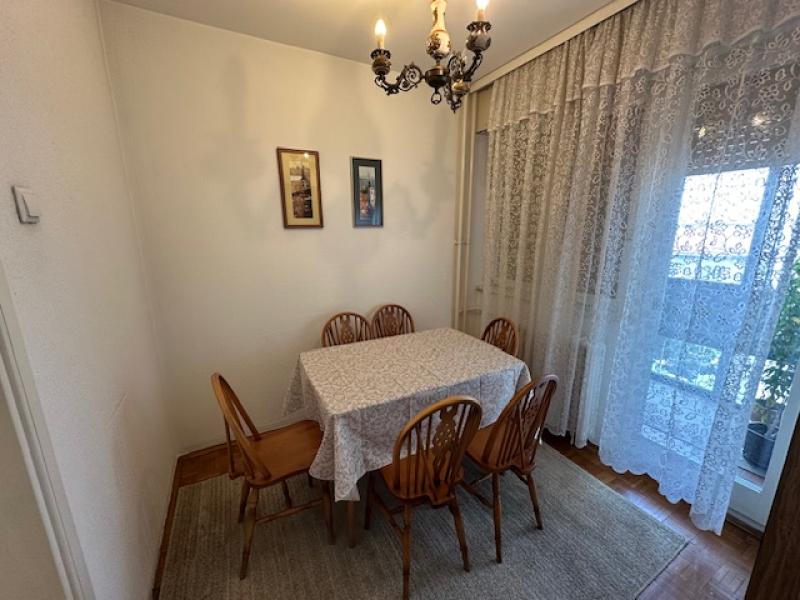 Zemun - ,Karadjordjeva-3